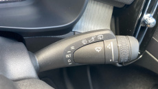 Volvo Xc40 2.0 B4P Inscription 5dr AWD Auto Petrol Estate